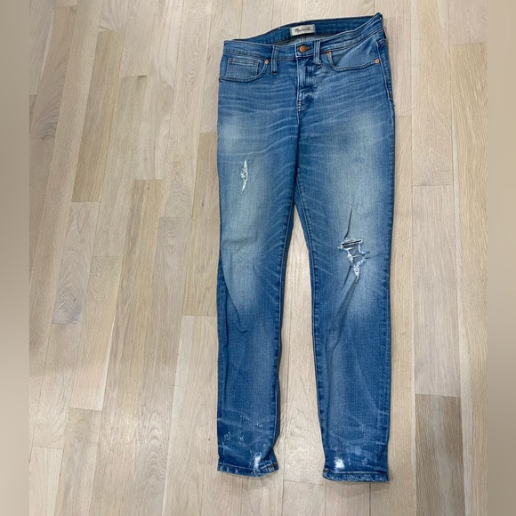 Madewell 9” High Rise Skinny Jeans Destructed Hem Edition - Picture 4 of 4
